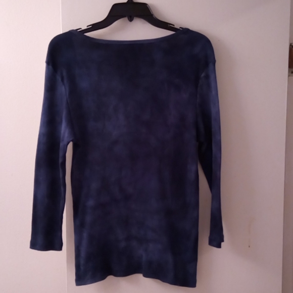 Navy top with fancy neckline - Picture 5 of 5